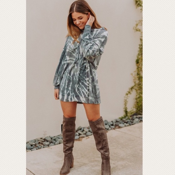 Free People Tops - NWT Free People Best Catch tie dye top/sweatshirt.